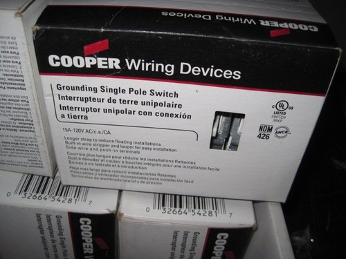 Cooper 1301 white - white, grounding